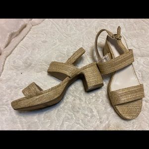 Anne Klein Raffia Block Sandals Size 10